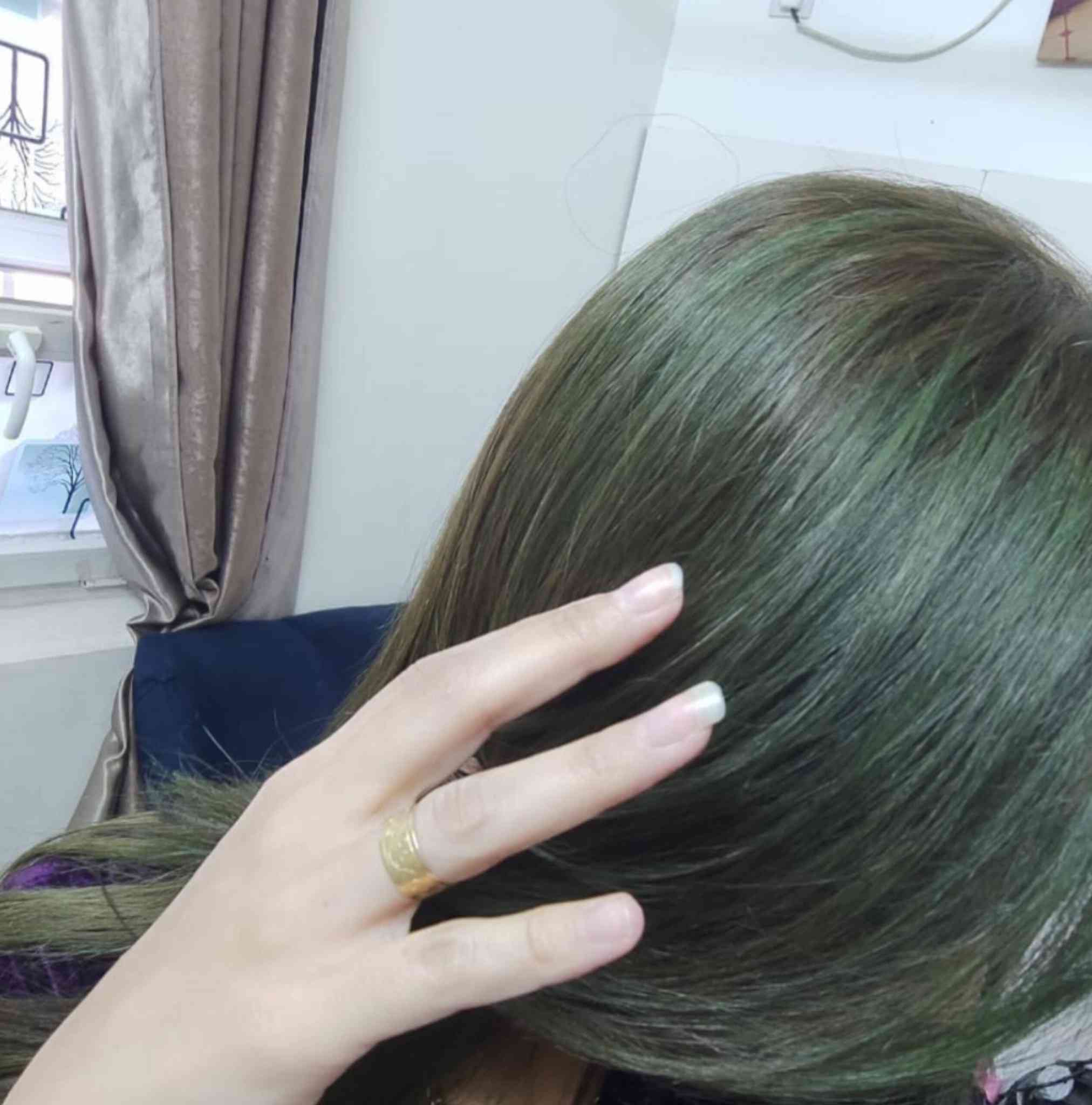 يتوفر لدينا كافه انواع اصباغ الشعر  وافضل الماركات الايطاليه واي لون تحبون فقط راسلونا موجودين مختصون نساعدكم باختيار الالوان 🩵 .
يتوفر لدينا عشبه طبيعه💯%امنه  على الحوامل والمرضع خاليه من الامونيا تقلل التقصف والنفشه الشعر لاحتوائها على مواد معالجه مغذيه✅
..لتواصل دايركت أو على الرقم ***********
يوجد لدينا  معالج للشعر يسوي الشعر لامع وحريري ومترطب 🔥
يوجد توصيل 🚗
