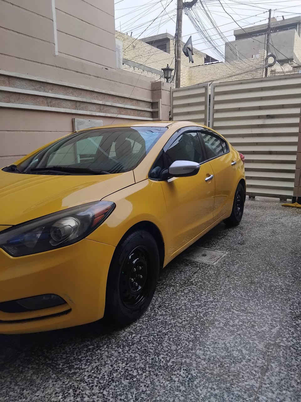 سلام عليكم فورتي ٢٠١٤للبيع مكفوله حادث دعاميه نص فول السعر١١٥$ وبيهه مجال للإستفسار اتصال عالرقم***********
