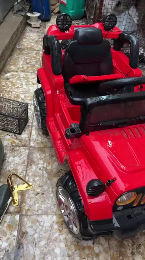 سلام عليكم غراض عندي سياره سعرهه 30 الف الكراسي سعرهن 35 مكاني بغداد *********** بي واتساب
