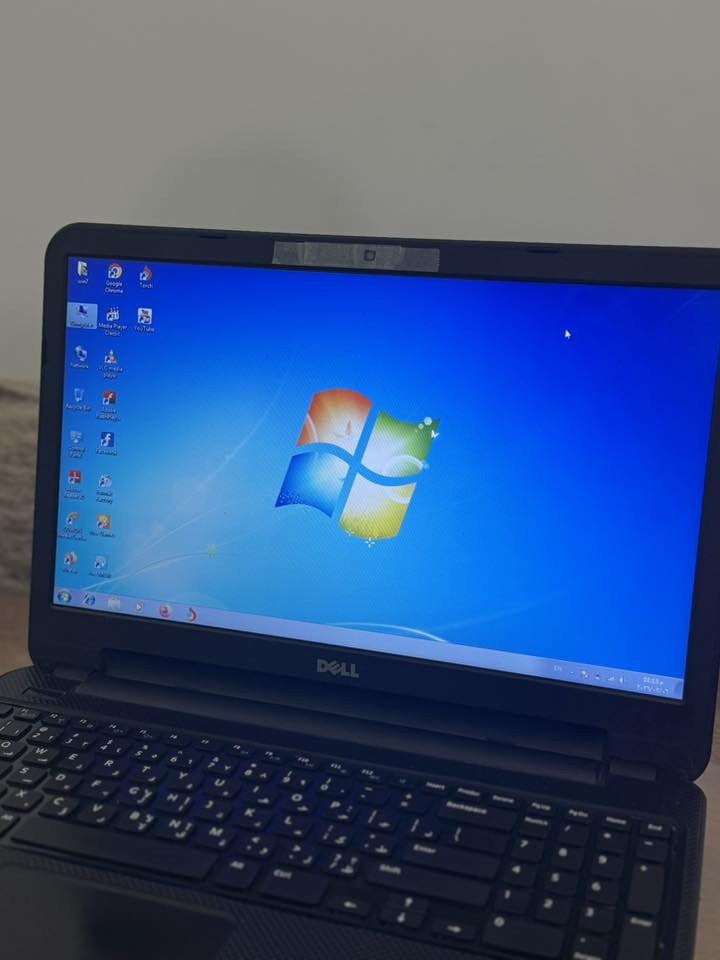 السلام عليكم 
لابتوب للبيع 
استخدام شخصي  هارد. ٥٠٠  نضيفة  
وسريعة ومرتبة وكل برامج بيها 
السعر. ١٢٠ 
عنواني كرادة. او زيونة 
***********
