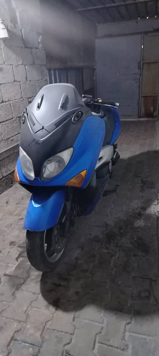 للبيع تيماكس 2008 نوزل تزويد صالنصه فقط دراجه بيها صوت بل مكينه بكن وشغاله الدراجه ولتكلي شبيها مابيها كوووم حديد تحمل وتروح سعر 11 وبيها مجال قليل مكان زعفرانيه جسر ديالى القديم ***********
