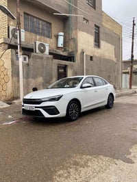 للبيع MG5 plus 2025 ضمان 6 سنوات السيارة ماشية 13 الف المحرك 1500 تنفس...