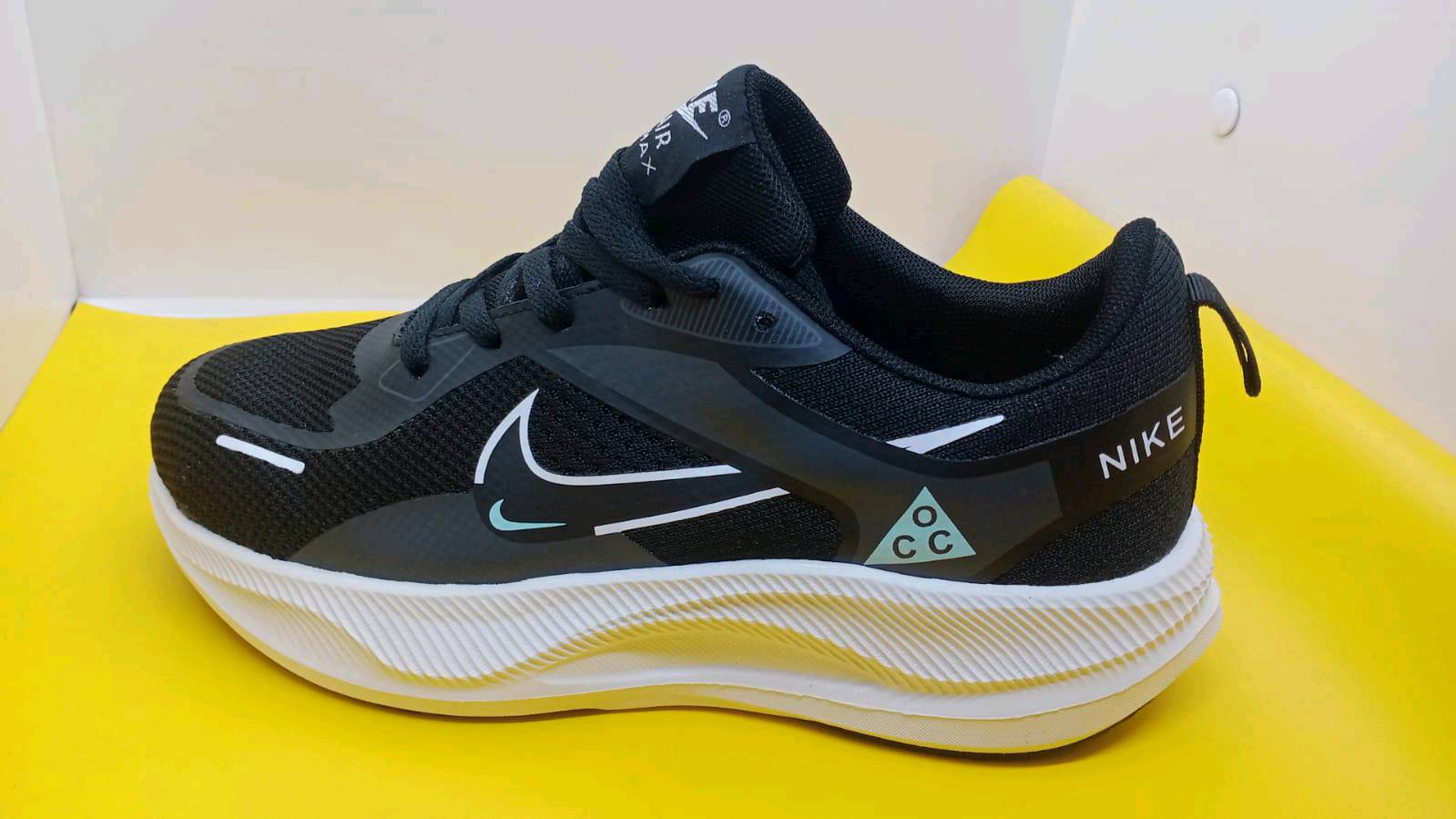 احذية ماركات عالمية اشكال وقياسات مختلفة وعندي اكثر .. اي قطعة تعجبك راسلني