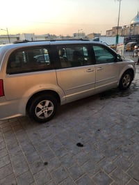 دوج كرفان للبيع موديل 2010فول مواصفات تبريد ثلاث قطع محرك 3800 كير محر...