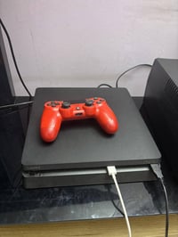 بلي 4 سلم للبيع ملحقاته كاملة مع اليدة اصلية  لكن اكو مشكلة بنفذ الاقر...