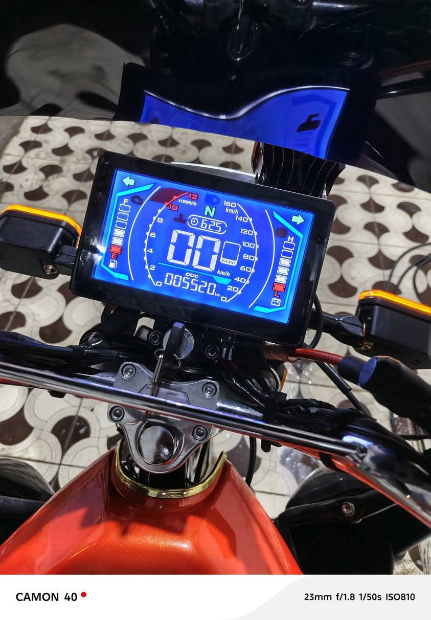 سلام عليكم سونك للبيع موديل 2026زيرو مامشتغله دلفري أو مراوس بوكسر سعر مليون وبيه مجال مكاني بغداد محموديه ***********
