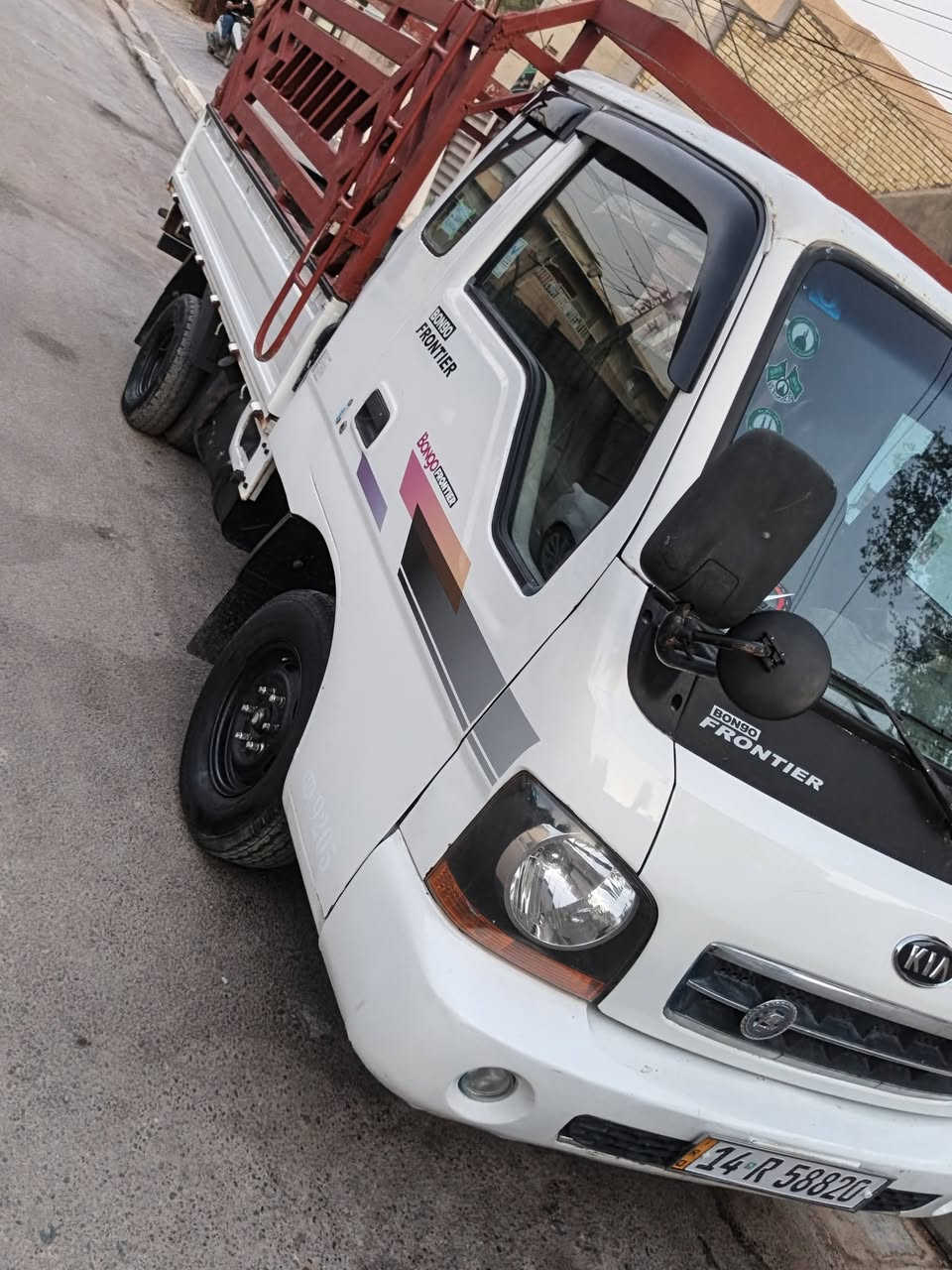 كيا  أم  عيون  موديل  2002  رقم  بصره  ألماني  مشروع  وطني إنكليزي  بسمي  سنويه  2027   تحويل  ثاني  يوم  مكفوله  من الضربه  فقط  مكانات  قليله  صبغ  كير  محرك  اكسن  شاصي  رقم شاصي  كفاله  تخم  تاير  جديد  حداده  جديده                    الكهربائيات  كلها شغاله  السيارة  جاهزة 
السعر 72       العنوان بغداد
الهاتف *********** .

