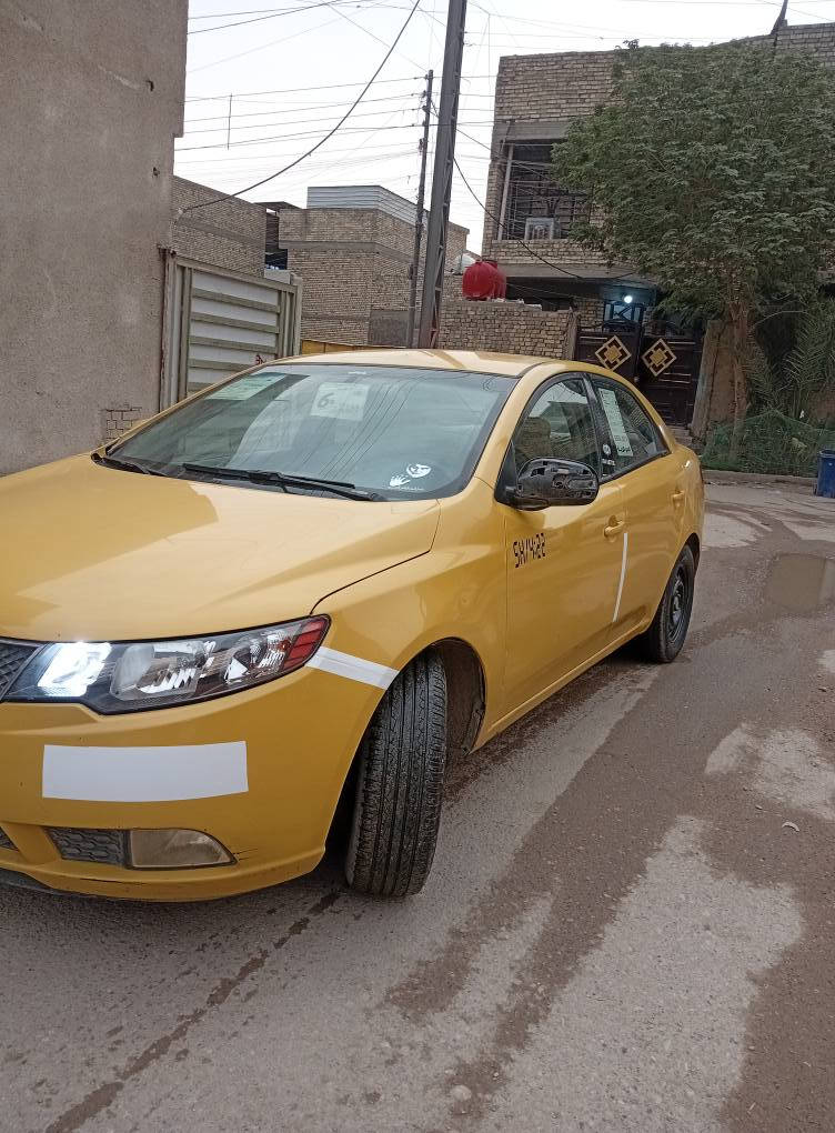 سلام عليكم  كيا فورتي موديل ٢٠١٠ وارد أمريكي بيهه جاملغ  مال أمريكي  سياره جاهزه  حجم مكينه ٢٠٠٠ دوش مكينه وكير مكينه تبريد شغال رقم بغداد مشروع وطني سنويه جديده ٢٨ سياره مصفره هيهه سعر  ٧٥ بيهه مجال بصيط مكان سياره بغداد *********** بغداد, العراق
