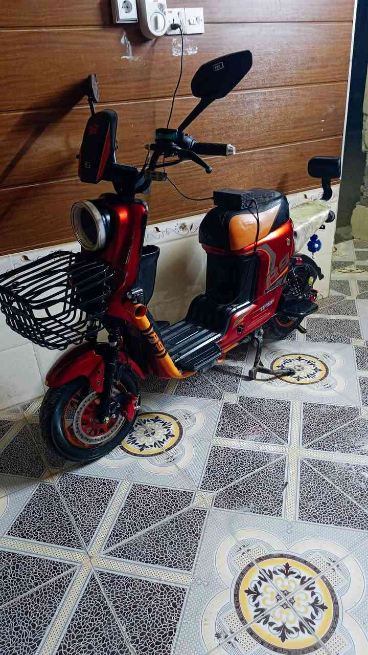 موطور شحن اللبيع ار 9 جاهز خمس بطاريات. سعروو 400 وبي مجال ‏‪***********
