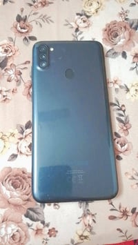 موبايل اي 11 نظيف ما مفتوح بالشرط ذاكره 32 سعر 50 شراي خابر07776472348