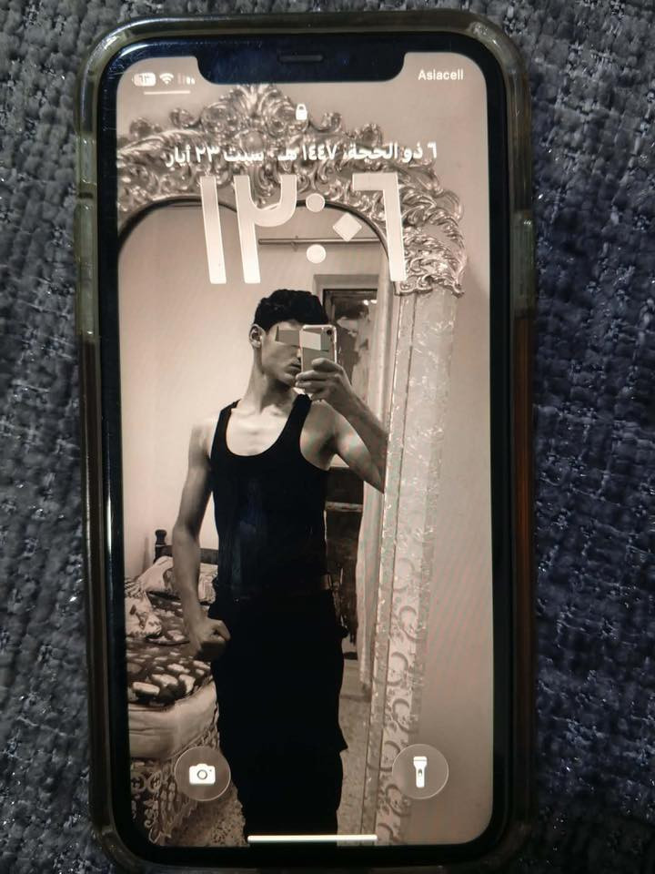 ايفون ١١ عادي
بطاريه 73 (ما مفتوحه) ألأصليه
ذاكره 128
كاميرات شغاله،فلاش شغال، ((فيس ايدي شغال))
جهاز ما مفتوح فول نضافه احلى من التصوير 
  ((سعرو 185 ))وبي مجال رقمي ***********
