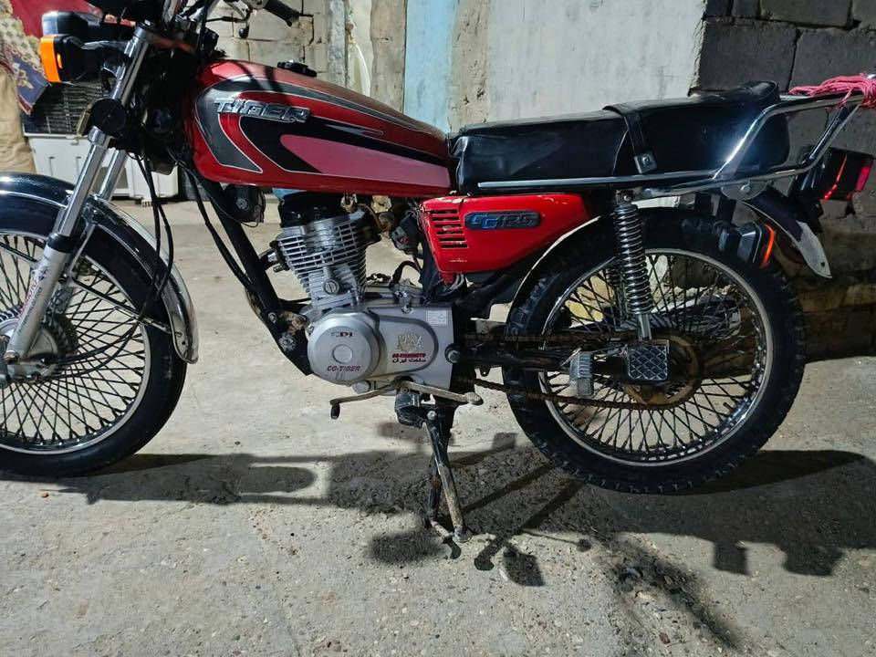 سلام عليكم مكلف بالنشر دراجة أربع جير أوراق أصولي وكيل العارضي سعر 450 وبيها مجال م كاملة باسمي وديل 23 أوراق وصولي ￼ قبل كاتبة من وكيل العارضة مكان النجف اتصل على الرقم ***********￼￼￼
