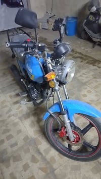 دراجه سونك ماكس مكينه مكفوله دراجه فول بس نقصه صفاحية يسره وقبق بنزين ...