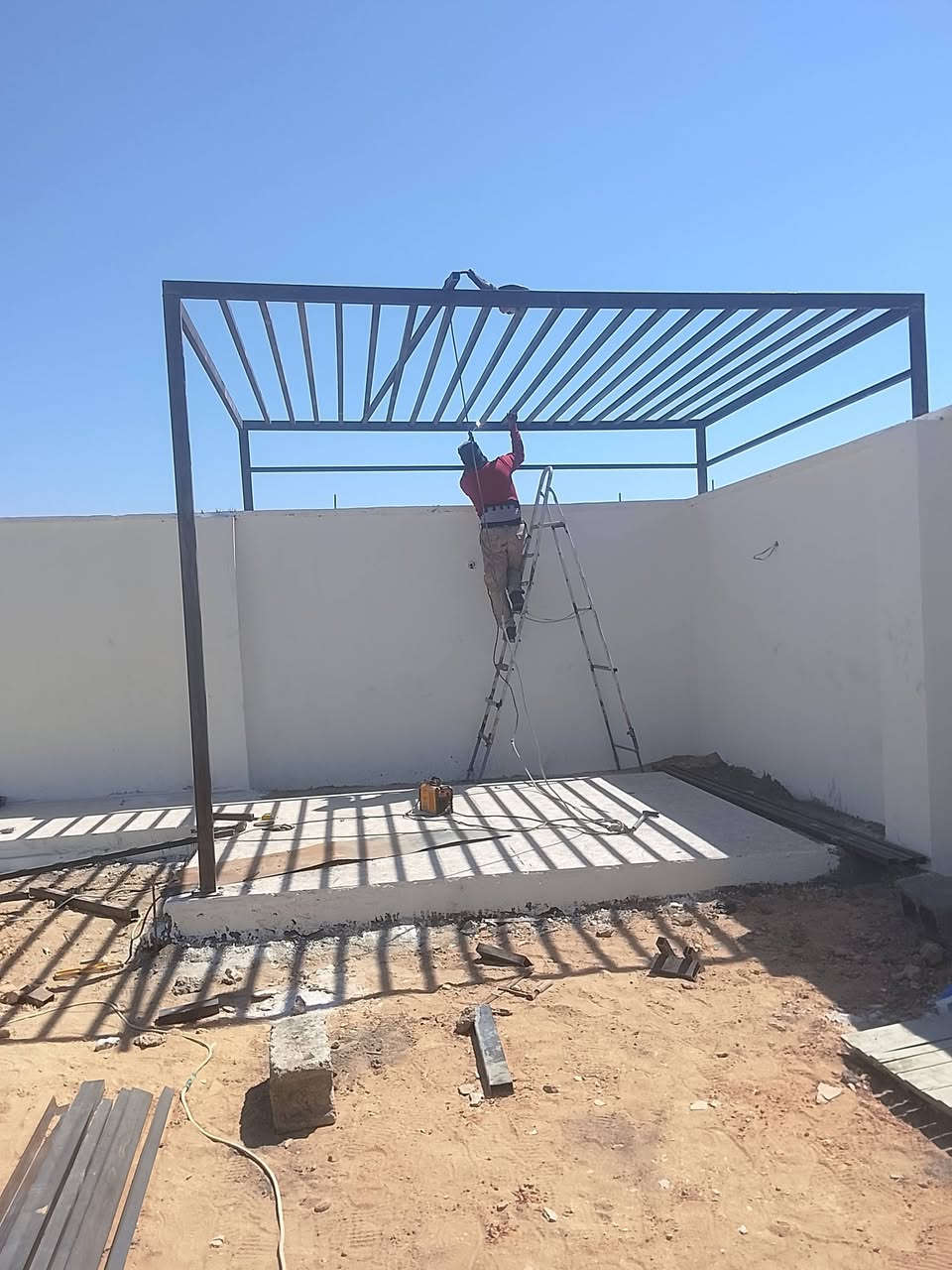 حداده عامه متنقله في هيت عمل سقاءف ميوز تصليحات بسيطه اسعار مناسبه جدا للتواصل مع الرقم ***********
