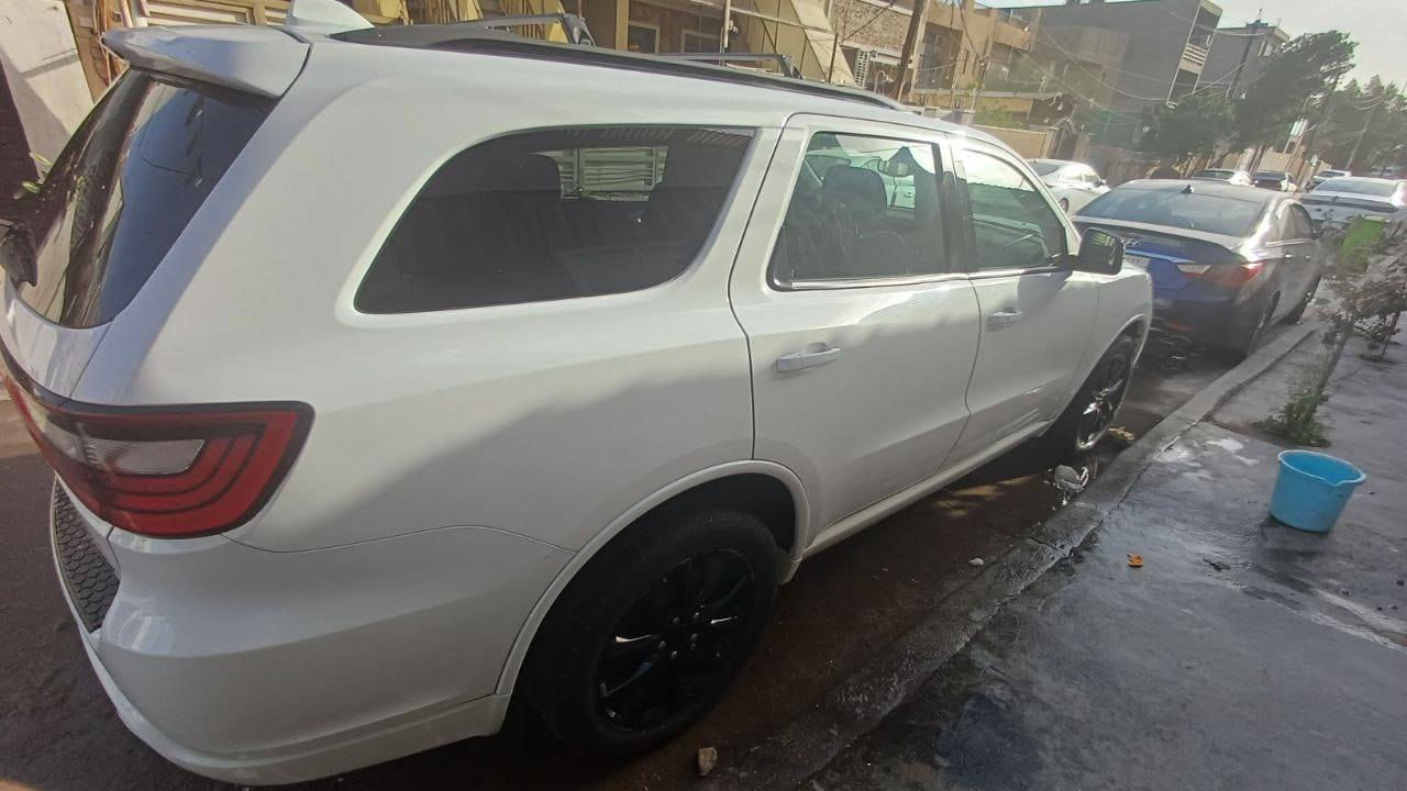 السلام عليكم ورحمة الله وبركاته...
عندي سياره دوج دورنكو موديل 2018 GT فووول مواصفات...
محرك 6 سلندر حجم 3600
سلايت
بلاك توب
كشن ذاكرة اضافه تدفئة الكشنات والاستيرن
إطفاء ذاتي وحساسات خلفه وكامره دواره
ماشيه 113 الف ميل
بعد هواي مواصفات 
بدون ايرباك بدون تبديل بدون صبغ....حادثها بسيط جدا وحلو موضح بالصور....
دخلت للعراق قبل تقريبا 6 اشهر بكتاب ضباط..
عارضها ب 230$ وبيه مجال للطيبين ...
ارجو الاتصال على الارقام التاليه 
***********
او
***********
الي تعجبه يتصل والي ما تعجبه خليها تولي وان شاء الله تلكه اغاتها وارخص.....
