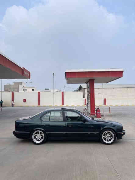 🚦🚧السلام عليكم 🚧   
BMW-525Ai اصل 
سعر(76)بي مجال
مكينه 6سلندر جديده✈️
كير اوتو✈️ طياره
السياره فول مواصفات 🌪
موديل 1994اصل بليته وسنويه 🧾
رقم اربيل دولي ✈️وكاله اوتحويل مضمون ✈️
اللون زيتوني🔮صبغه جديده 🌖جماليه فقط 🌀
جديد كامل لايت سوارات دخاني زنون اصلي 🌓
 كشنات جلد هيتر اسود نضيف  ✈️
تنته دشبول خلفي جديد
 4جامات كهرباء  ✈️
تخم سماعات سيدي جديد 
ABSشغال ⭐️✈️
السياره مكفوله فقط صبغ عام جمالة🔴
حداديه اماميه+ خلفيه جديده بل كامل لا نضوح ولاتنقيص 🌨
تبريد ثلج قطعتين❄️🧊
منضومت بانزين بل كامل جديده ⛽️من فيتبم الى كلاص الى بخاخات الى بلكات ⛽️تخم ويل حاويه
وبي تخم تايرجديد Mحجم18+ باتري جديد 💫السياره مصروف عليه هواي

اني مكلف بالنشر خابر صاحب السياره
***********
