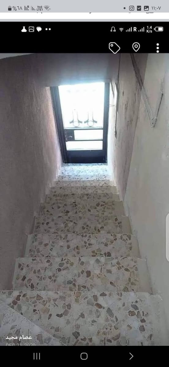 السلام عليكم  طابق ثاني معزول للايجار في  الاعظميه راغبه خاتون سوك الكم فرع اصباغ تابكو   يحتوي على صاله وغرفه نوم ومطبخ وخدمات ومنور وسطح  
الإيجار      350 
***********
***********
