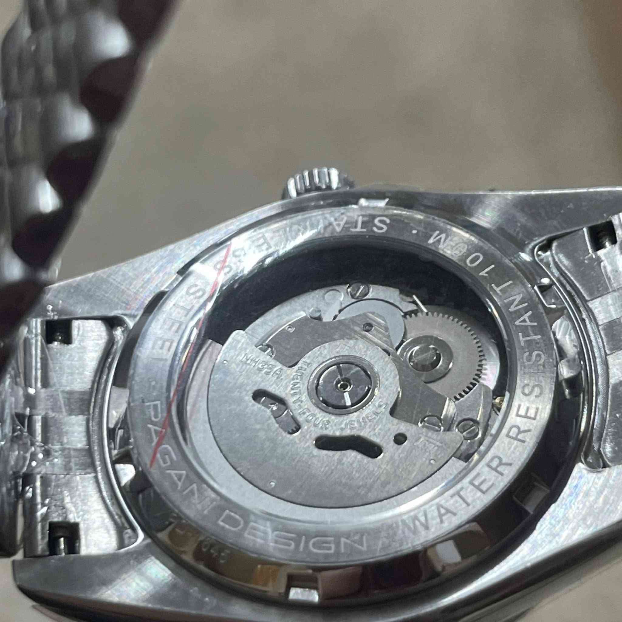 ساعة باغاني ديزاين أوتوماتيك 24 جوهرة بزجاج ياقوت (سافاير)  100متر تحت المأ الساعه اصلي موجود الرمز الي يحب يتاكد معروضه للبيع


**إذا كنت صاحب هذا الإعلان وتريد حذفه لأي سبب، رجاءا أرسل رسالة إلى الدعم الفني**