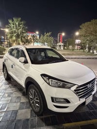 توكسان ٢٠١٩وكالة القاصد فول مواصفات عدا الفتحة السيارة متعرضه الى حرق ...