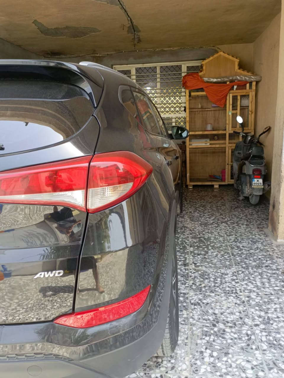 السلام عليكم مرة خصة صاحب لكروب للبيع توسان موديل 2017سيارة وارد امريكي محرك2000 جي دي اي مو دوش سيارة احلة من لصورة نضيفة لسيارة حادثها كلش بسيط موضح بل صور  سونار موجود مكان سيارة بغداد سبع لبور   سياة نقصها بس تبريد سعر128بيها مجال للطيبين اي استفسار اتصل عل رقم *********** رجاء مو شراي لا تتصل اعبر لمنشور
