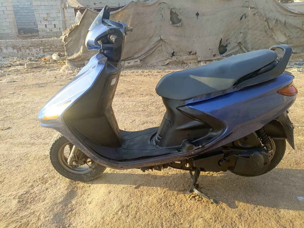 فراشه للبيع كلها شغاله سلف هندر ما مفتوحه السعر 400..***********
