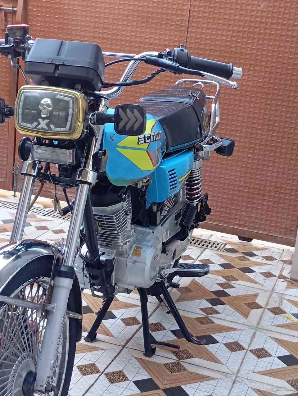 سلام عليكم دراجه تايكر للبيع موديل 24 اوراق مكاني بلدروز سعرهه 550وبيهة مجال 
الاتصال.                               ***********
