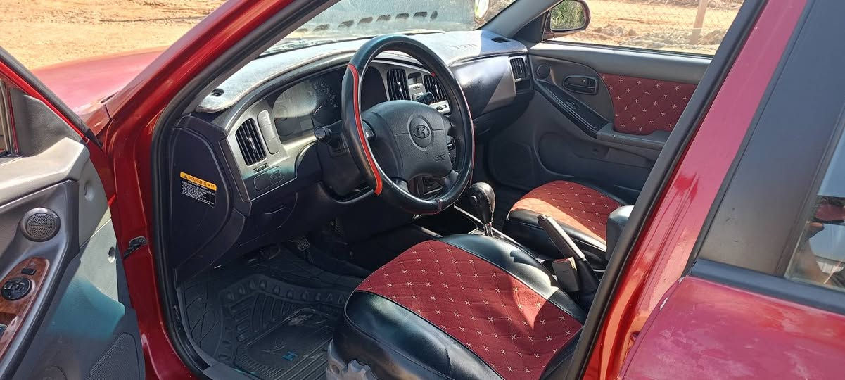 سلام عليكم
للبيع هونداي النترا وارد امريكي استيراد خاص 
لون ماروني 
محرك 2000
4 دسك 
كير مكينه كفاله شرط 
تبريد وتدفئه شغاله 
صدر وتايرات ودوشمه ودبل سويج ودبل ريمونت سنتر 
سياره بدون صبغ كفاله فقط قطعتين بيهن صبغ
بدون خياسات نهائيا 
على وظع الشركه 
رقم بغداد انكليزي 
سنويه لل29 
سياره مال موظفه يعني مال بيت مامتعوبه ابد 
سياره جاهزه من كلشي مابيهه نقص 
كوت دجيلي ***********
