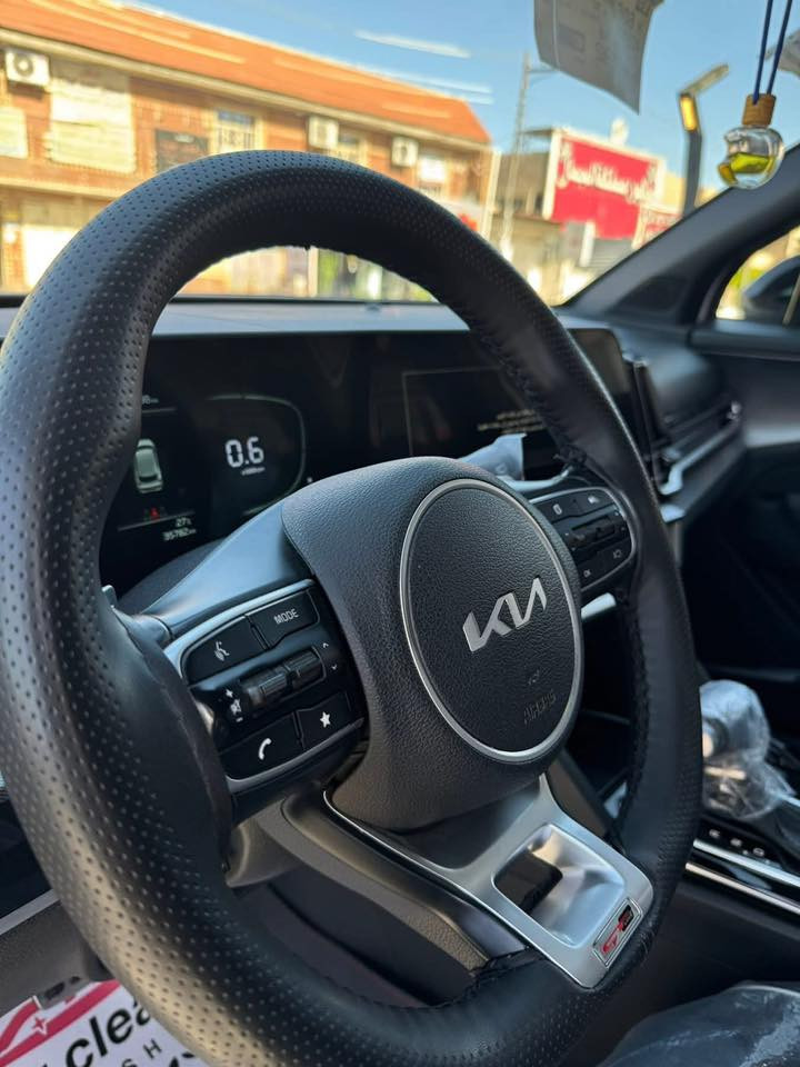 سبورتج
(جيتي لاين )فول 1/1 اعلى فئة بالسبورتج الخليجي

موديل 2023 

السعر 238وبيهه مجال 

 

‏‎عداد المسافه  46 الف كيلو متر 

- رقم بغداد ‎

‏‌‎ - بانوراما 

- بصمتين

‏‌‎ - سعة المحرك 2.0L

‏-‌‎ مرتبط بناقل حركة أوتو 

شاشه متصل طويله

‏‌‎ - عدد AIR BAG6

‏‌‎ - حساسات أمامية 

‏‌‎ - حساسات خلفية

‏‌‎ - لايت زينون + LED

‏‌‎ - كشافات 

‏‌‎ - بك لايت LED

‏‌‎ - ويل كب 19

‏‌‎

‏-‌‎ اريل نفكيشن

‏-‌‎ تشغيل عن بعد 

‏‌‎ -فتح الصندوق كهرباء ذكي 

‏-‎ دشبول شاشة 

‏‌‎ - شاشة Apple Car play 

‏‌‎- كاميرا دوارة

‏‌‎ - الانارة الداخلية LED

‏‌‎ - المقاعد جلد اسود 

‏‌‎ - تدفئة المقود 

-تدفئه كشنات 

‏‌‎ - مثبت السرعة Cruise 

- الأوامر الصوتية

‏‌‎- أوضاع القيادة  Drive Mode

‏‌‎ - فحص أنظمة السيارة 

‏‌‎ - حساسات ضغط اطارات 

‏‌‎ - شفتات مقود

‏‌‎- تبريد شاشة

‏‌‎ - هاند بريك بصمة 

‌‌‏- ABS 

‌‌‏ - Auto Hold    أوتو هولد

‌‌‏- ISO Fex        ايزو فكس

‏‌‎- نظام مانع الانزلاق

‏‌‎- نظام نزول المنحدرات 

‏‌‎- اشارة في المرايا الجانبية

‏‌‎- مخرج منفذ الطاقة 

‌‌‏- رادارات جانبيه مع رادار خل

شاحن هاتف لاسلكي

***********
