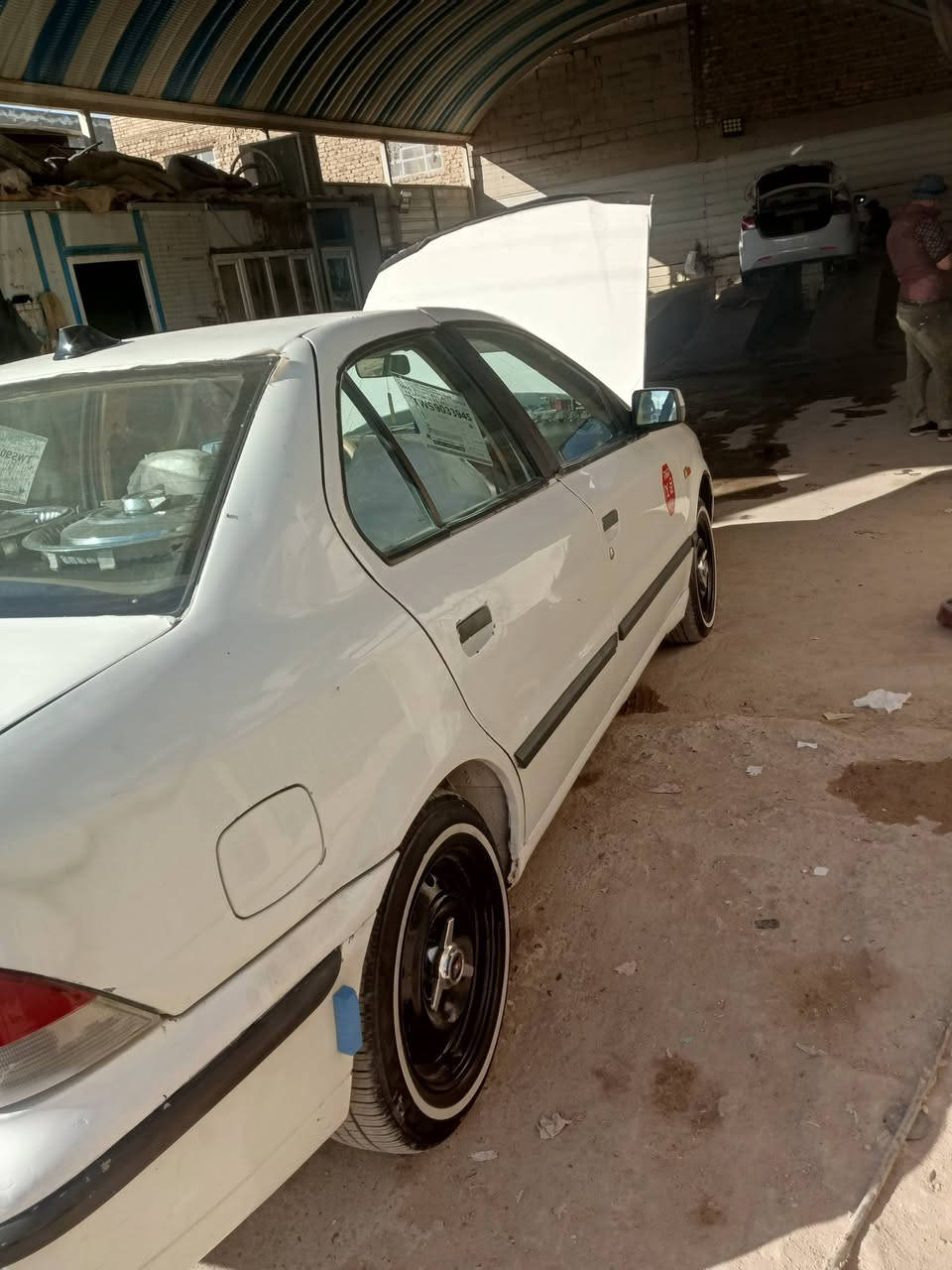 السلام عليكم ثمن للبيع موديل 11 سياره كلش حلوه نظيفه مقفوله من الضربه قويها الخلفي مكينتها خيط بخار جير جديد تخم تاير ابو الخطه جديد كهربائيات كلها شغاله سياره ما عايزه شي دواخله جديده حداديتها حلوه مكانها النجف السعر40 وبيها مجال بسيط رقم التليفون*********** بوساب
