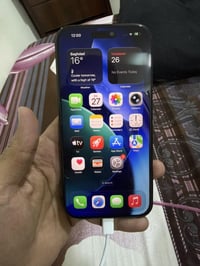 ايفونات ثنين للبيع  الاول ١٦ برو ماكس لون اسود ذ ٢٥٦ بطارية ٩٤  مبدل ب...