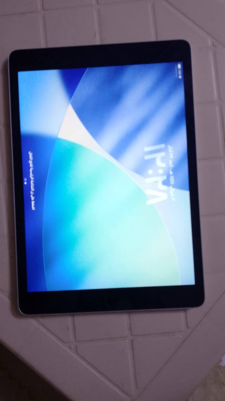 ايباد ٩ نضيف تلفون جهاز رايده ٢٠٠ وبي مجال مكاني جبله حي رساله
***********
