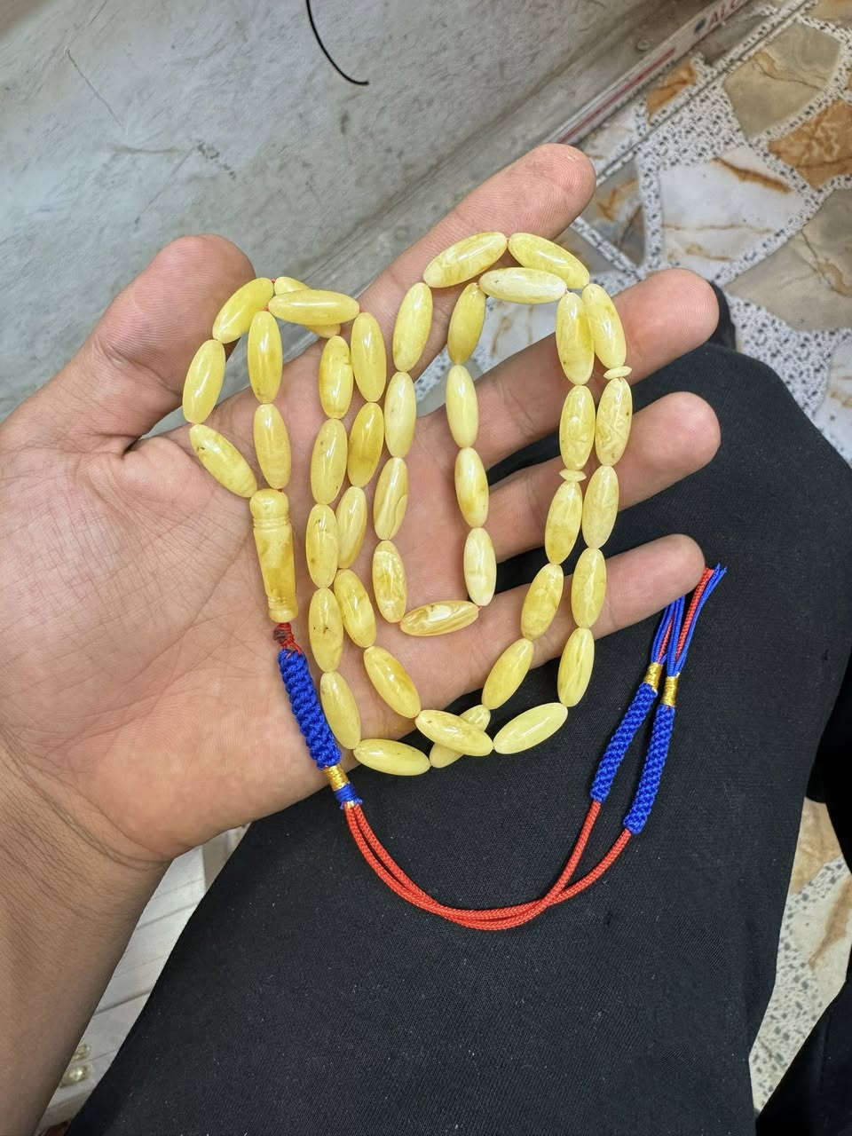 كهرب بولوني حر طبيعي صنوبري خامه جميله الوزن ٢٤ونص السعر ٧٥ دولار قفل من الاخير يوجد توصيل متواجد واتساب ***********
