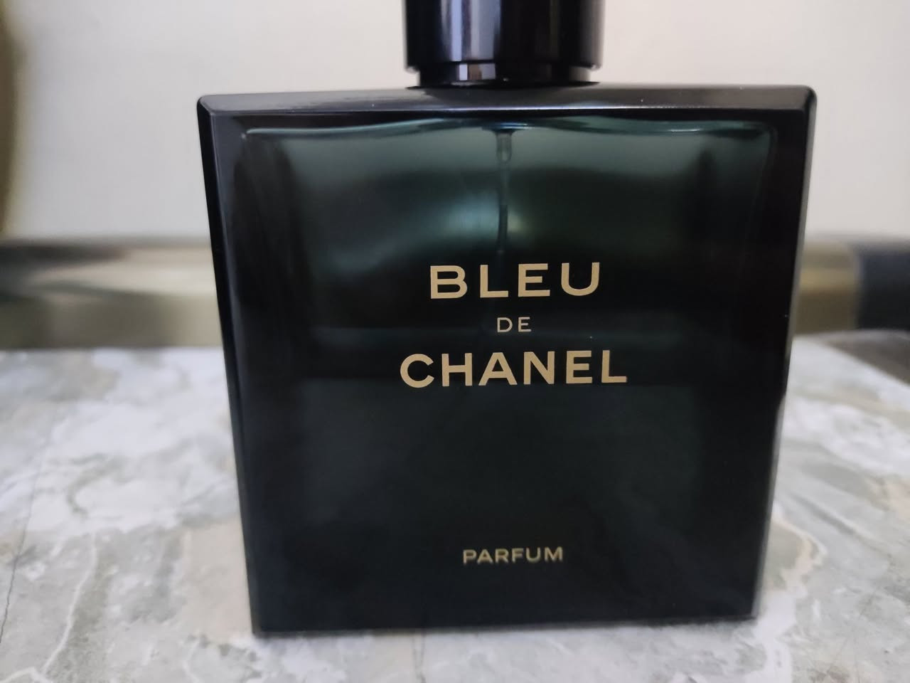 بلو دي شانيل 80 مل 145 سوفاج 85 مل 135  بوس بوتلد  75 الف ازارو 45 الف للبيع الاسعار اسفل كل صورة


**إذا كنت صاحب هذا الإعلان وتريد حذفه لأي سبب، رجاءا أرسل رسالة إلى الدعم الفني**