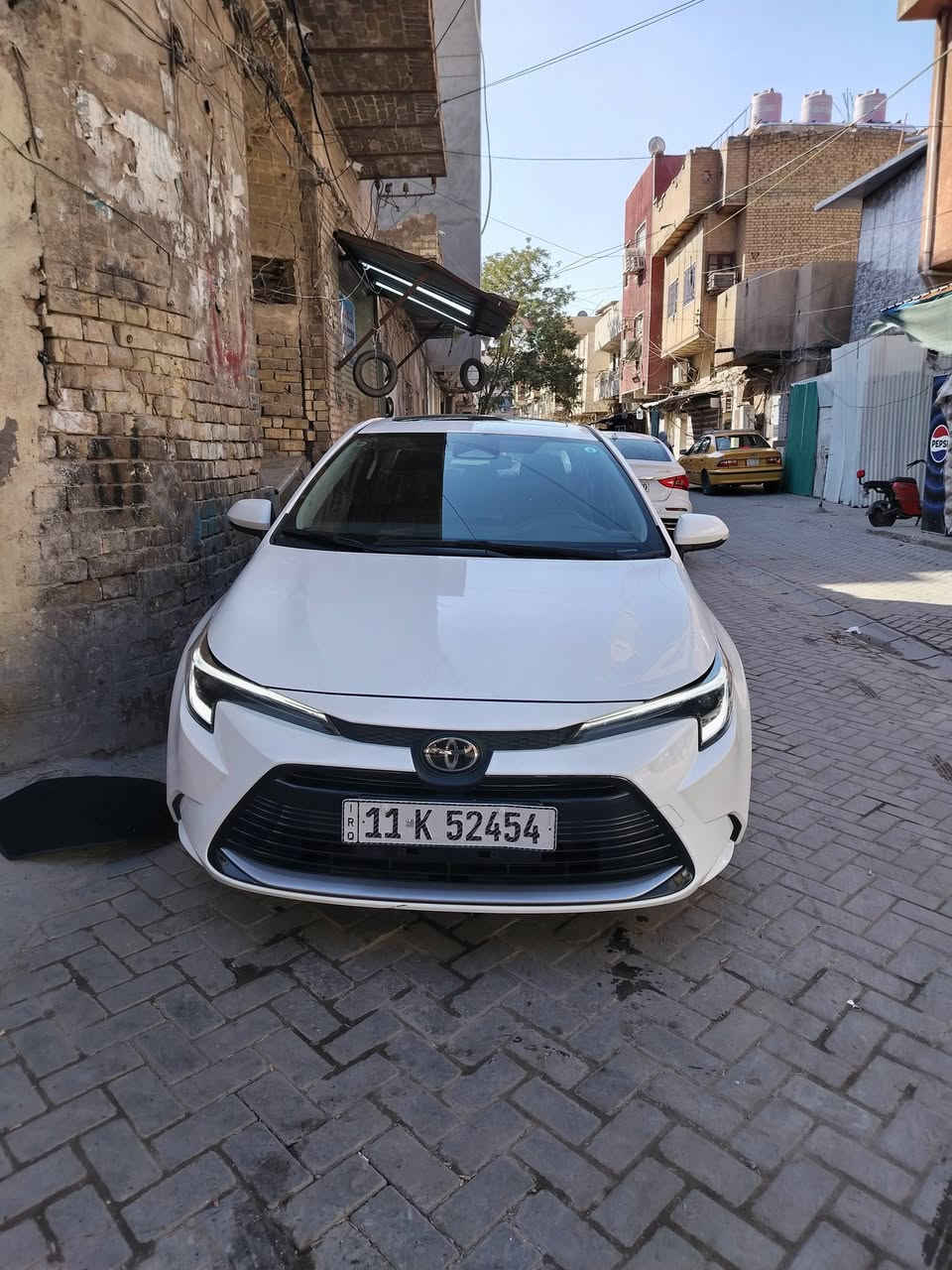 كورلا هايبرد موديل 25 فول مواصفات شكل الامريكي السياره رقم بغداد باسمي هزه جديده ماشيه 14الف 
بيها بارد باب السايق خفيف
مواصفات
بصمه
فتحه
رادارات امامي و خلفي
حساسات خلفيه
تحديد مسار
شاشه دجتل
تبريد قطعتين
سايد بريك بصمه
اوتو هولد
درايڤ مود(نورمال - ايكو - بور)
مانع انزلاق
لايتات LED
السعر 160 وبيها مجال
الاتصال على الرقم ***********
العنوان بغداد الكفاح
