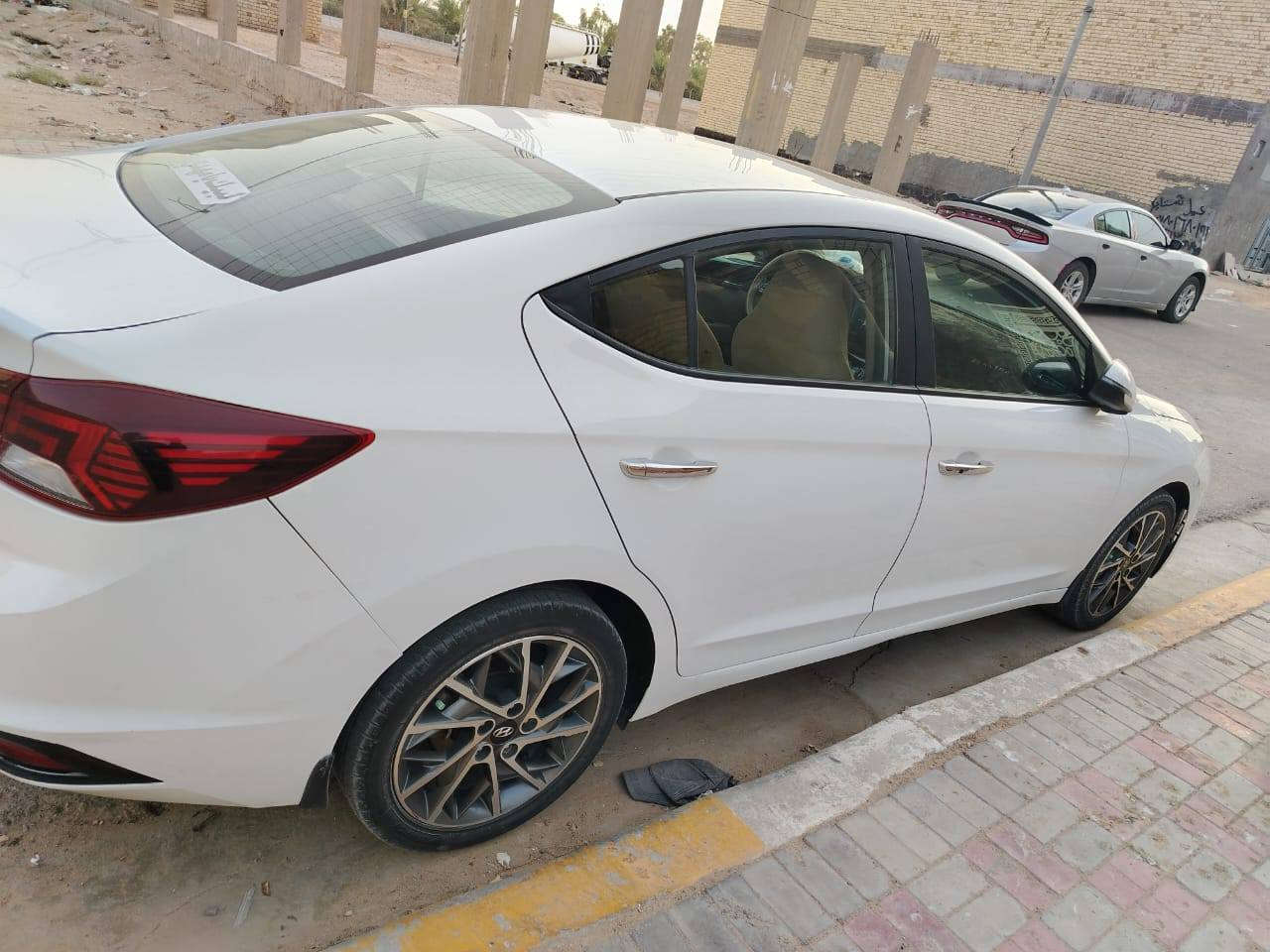 النترا خليجي 19
صبغ قليل بلباب سايق
وباقي كفاله
السعر 158 وبيها مجال
سفسار نتصل ***********
