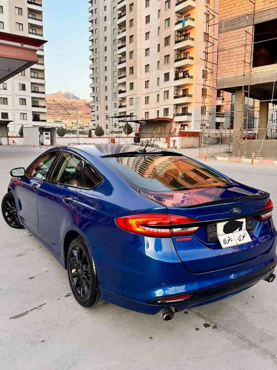 فورد فيوجن 2017
محرك 2500 تنفس طبيعي بدون توربو 

 كير اوتماتيك (ماوس) 6 سرعات 

لون ازرك وارد امريكي بيها اربع قطع صيغ

المواصفات.
بصمة تشغيل
كاميره خلفيه
تحكمات ستيرن
تحديد سرعه
رادار(امامي وجانبي)
لايت LED 
شاشه صغيره بلوتوث AUX USB 
هاند بريك كهرباء

مكان السياره. دهوك
سعر 113 وبيها مجال عليها 8 ورقات غرامه تنقطع من سعر ترهم بيع او مراوس تحياتي للجميع

للاستفسار
***********
***********
