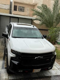 اعلى فئه بالسلفرادو trail boss Z71  موديل 2022  black edition  باب طوي...