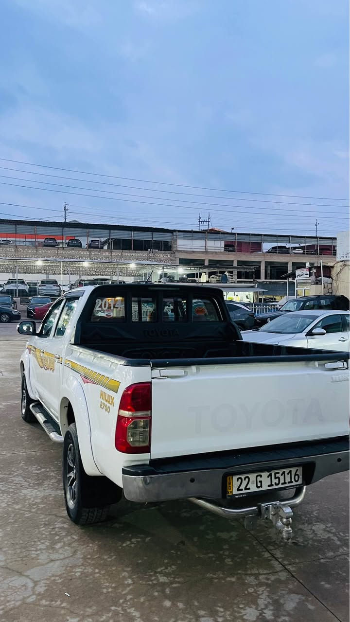 TOYOTA HILUX 2014 
شريكه  سيد نهرو 
بي سبخ 
تعديل نيه 
سياره نمونه يه له جواني 
تحويل وكاله شه رت 
چار تاي جديد
شوين اكري 
موبايل ***********
سعر 221$توزيك مجال اكر, نينوى
