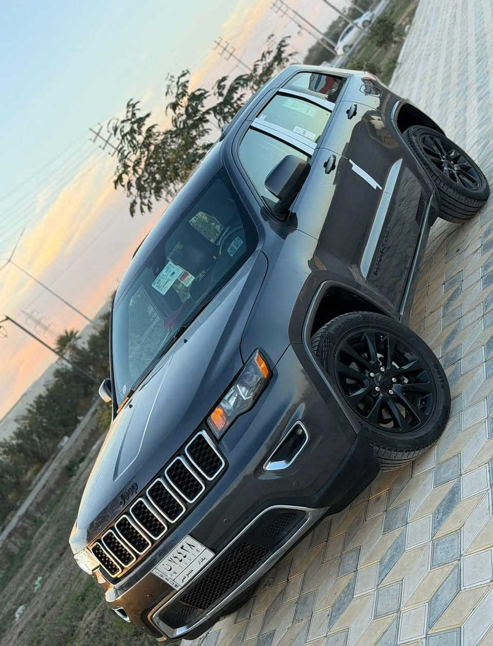 جيب18بلاك توب
حادثها جاملغ وبنيد
رقم بغداد
ماشيه96
السعر205وبيها مجال
***********
