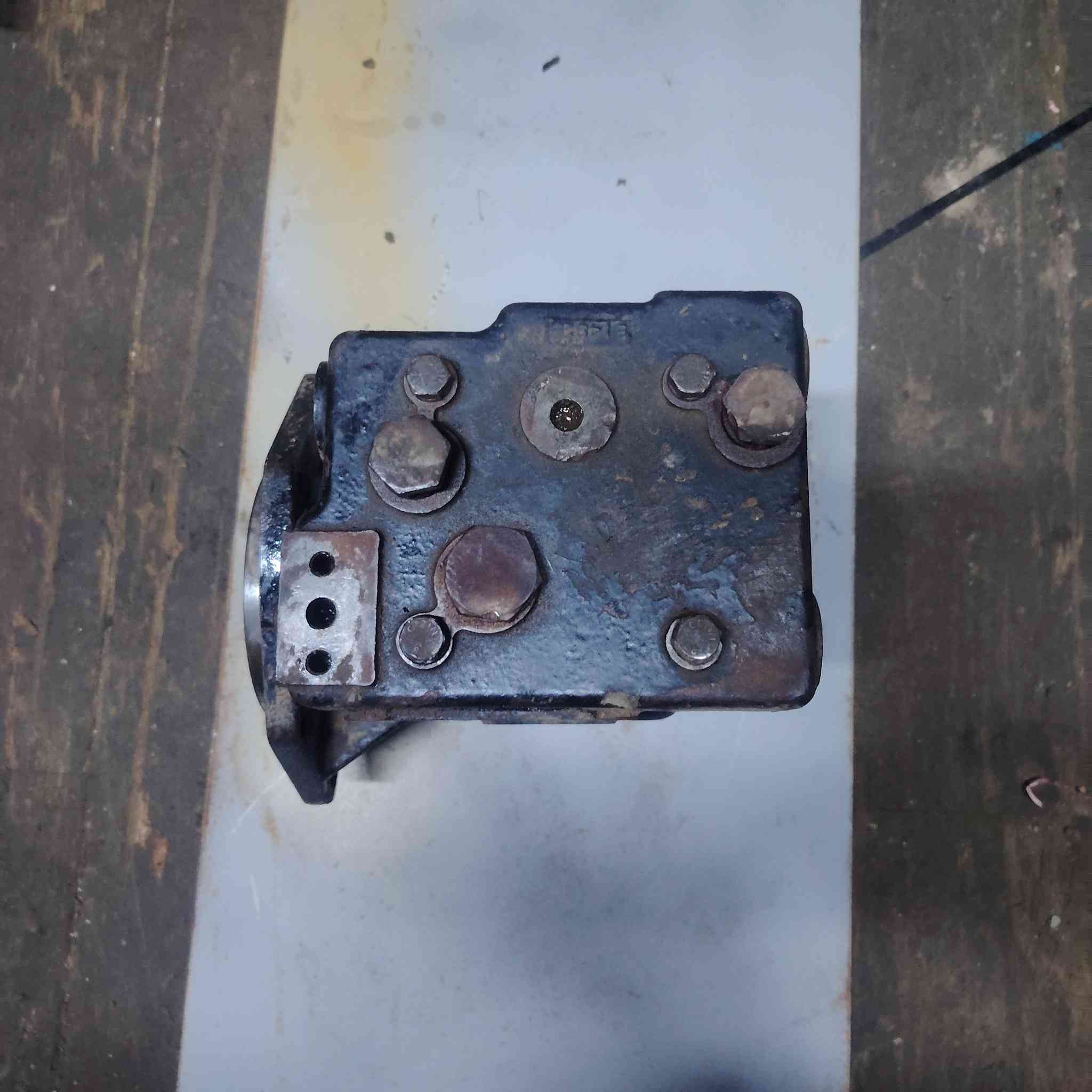 للبيع تاروسة كريدر كتر بلر G12 ***********
