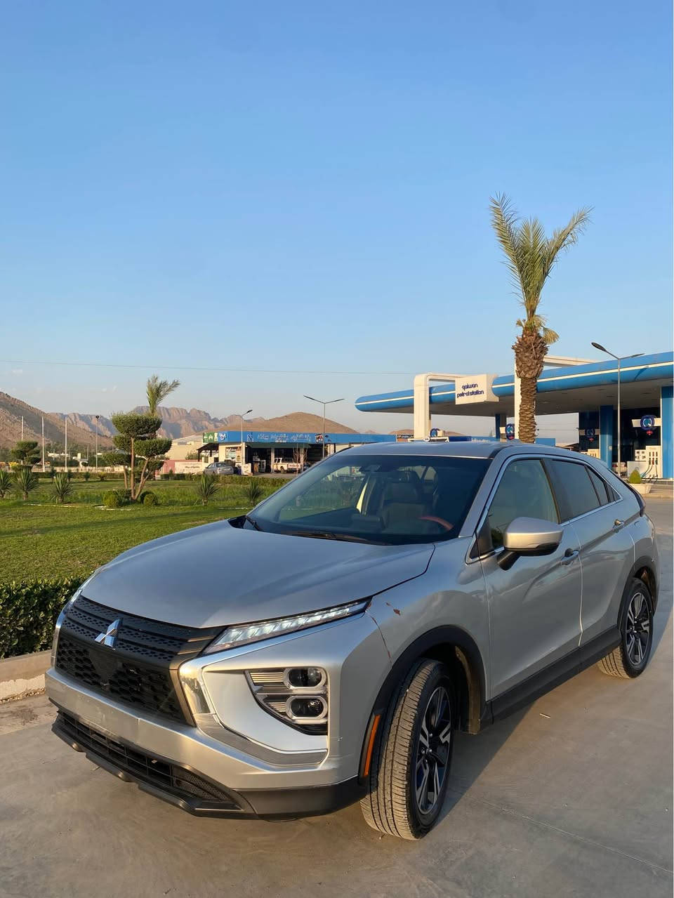 ئیکلیپس کروس  ٢٠٢٤
سەیارەکە بەس بۆنیتئ بۆیاخە  بێ ناو
مواسەفات se (بەسمە گێر تۆماتیک عادی ٢ کوشن کارەبای ی و هیتەر بریک بەسمە تۆتۆ هۆڵد  ئاوینە کارەبای  سندوق شەفت  گێج ئەلیکترۆنی دەبڵ ئەکسل) 
چوار پستۆنی تۆربۆ
سەیارەکە تەنها ١١ مایل رۆیشتوە 
ڕەقەم کاتیە کاتیکەی نەشکاوە ٣ مانگی لەگەلە
ژ.م ***********
شوێن . ڕانیە
نرخ ١٥٢ گەڵا کەمیک مەجال رانية, السليمانية
