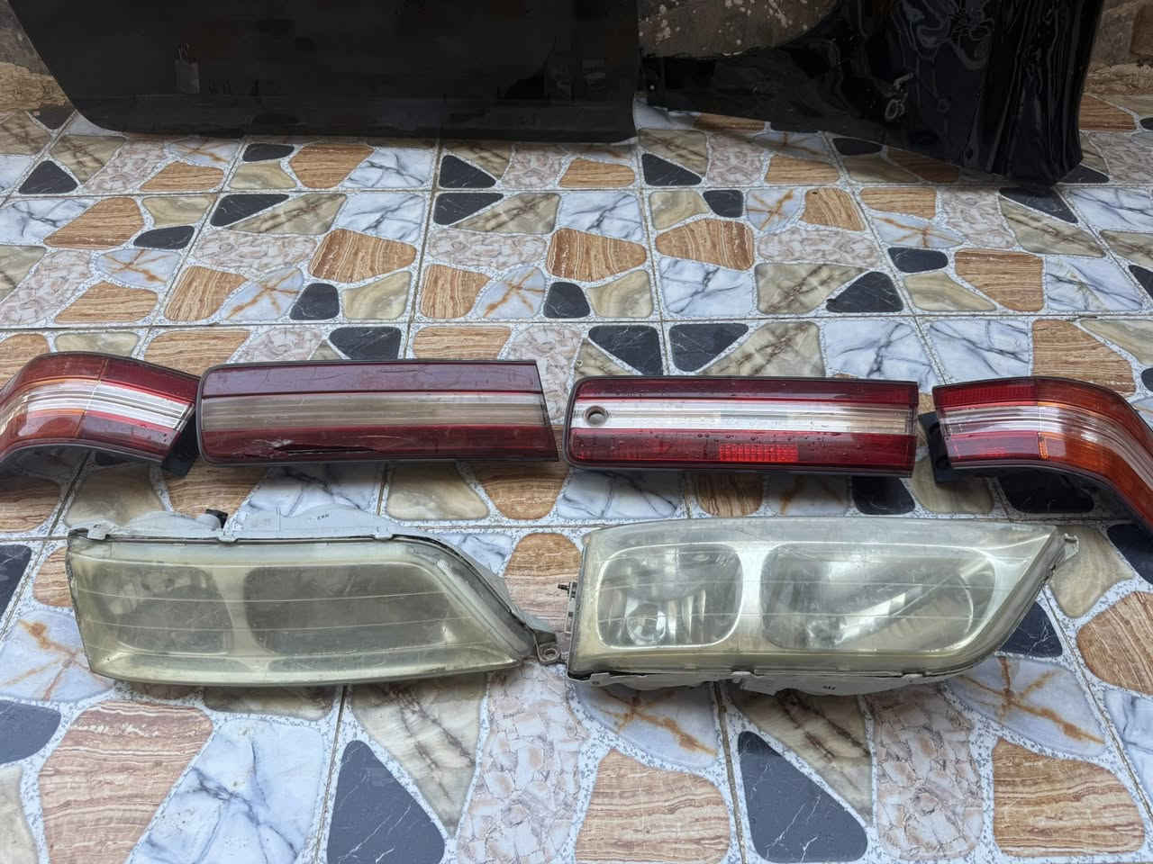 سياره مارك موديل ٢٠٠٠بكلايتات جدد بمعنى الكلمة و ماصدات إماميه جديده ووياله نضيفات جدن ابلاديات يابنيات مال حاويه أي استفسار اتصل على هاذ الرقم ***********
