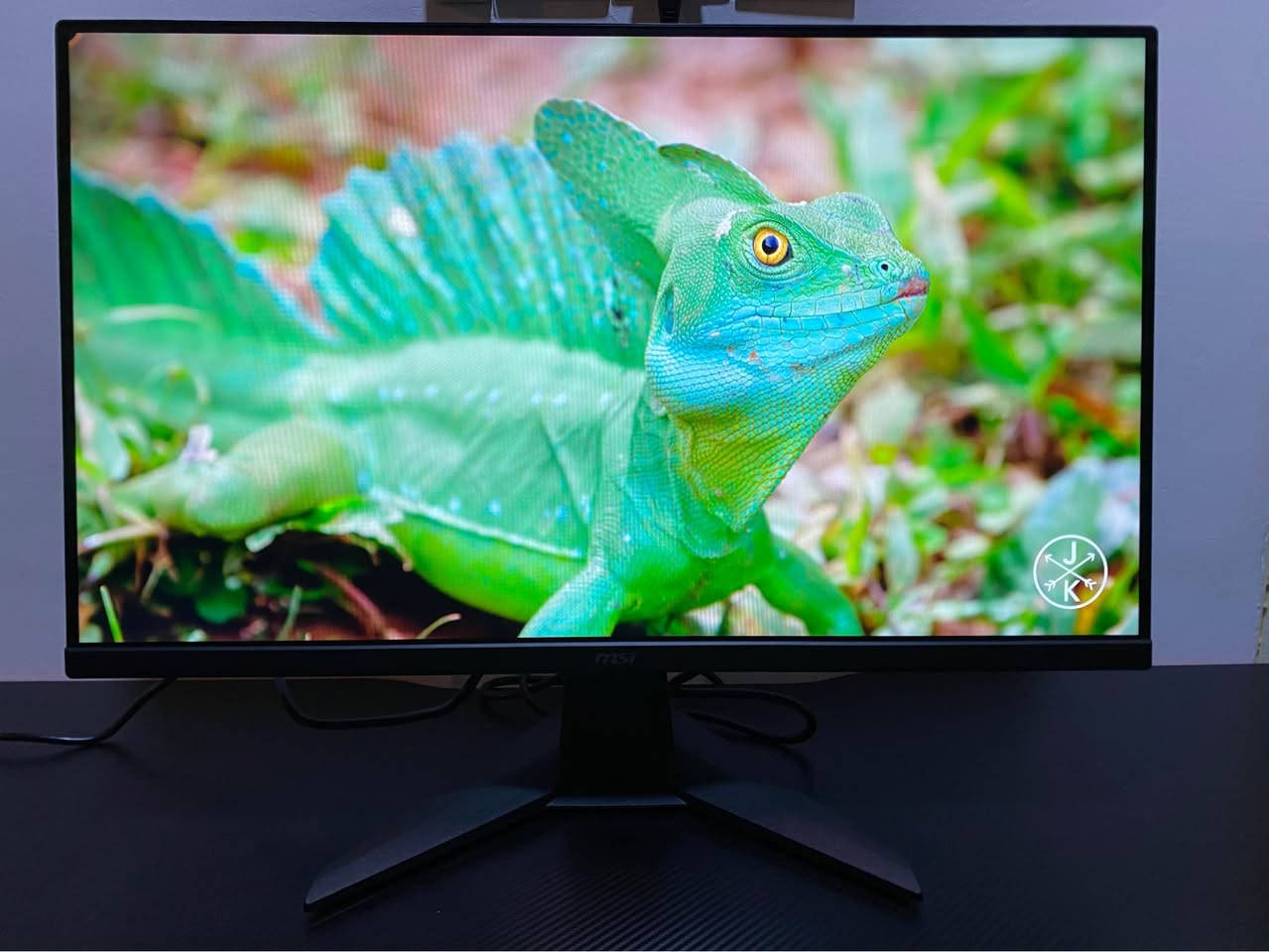 Screen Size: 27-inch flat 
Panel Type: Rapid IPS 
Resolution: Full HD (1920 x 1080)
Refresh Rate: 180Hz
Response Time: 0.5ms (GtG) 
Sync Tech: Adaptive-Sync
Ports: 
2x HDMI 2.0
1x DisplayPort 1.4
1x Headphone jack
MSI AI Vision dark-booster

+9647502396988
0️⃣7️⃣5️⃣0️⃣2️⃣3️⃣9️⃣6️⃣9️⃣8️⃣8️⃣
WhatsApp / Telegram / Viber

ته‌نها له‌و سوچه‌ی دیاریكراوه‌ ئه‌و په‌ڵه‌ی هه‌یه‌ به‌ شه‌رتی ئه‌وه‌ی زیاد نه‌كات
فقط في الزاوية يوجد بقعة بشرط الفحص كويسينجاك, أربيل


**إذا كنت صاحب هذا الإعلان وتريد حذفه لأي سبب، رجاءا أرسل رسالة إلى الدعم الفني**