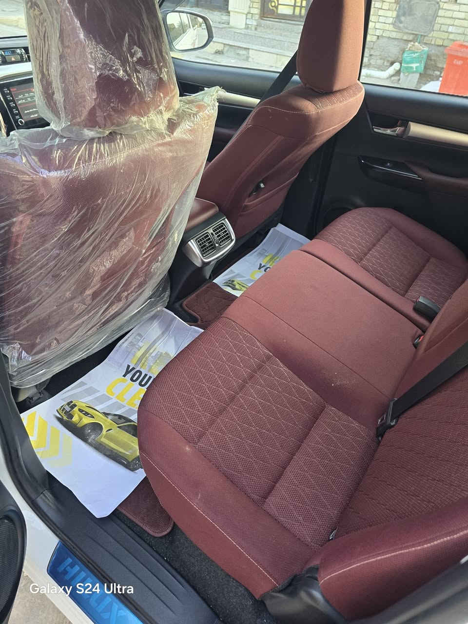 السلام عليكم تويوتا موديل ٢٤ اوتوماتيك سياره جديده ماشيه ٤١ مكفوله كفاله عامه امداور ثاني يوم مكان السياره كربلاء السعر ٢٧٠ رقم ***********
