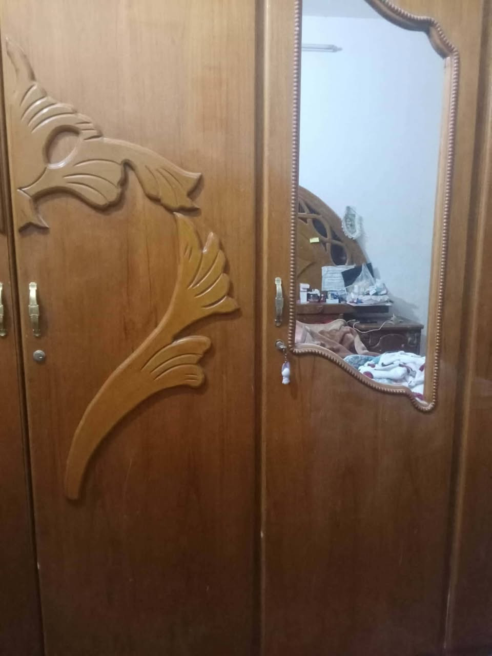 السلام عليكم غرفه للبيع السعر 450 وبيه مجال هاذ رقم صاحب الغرفه ‏‪***********‬‏
