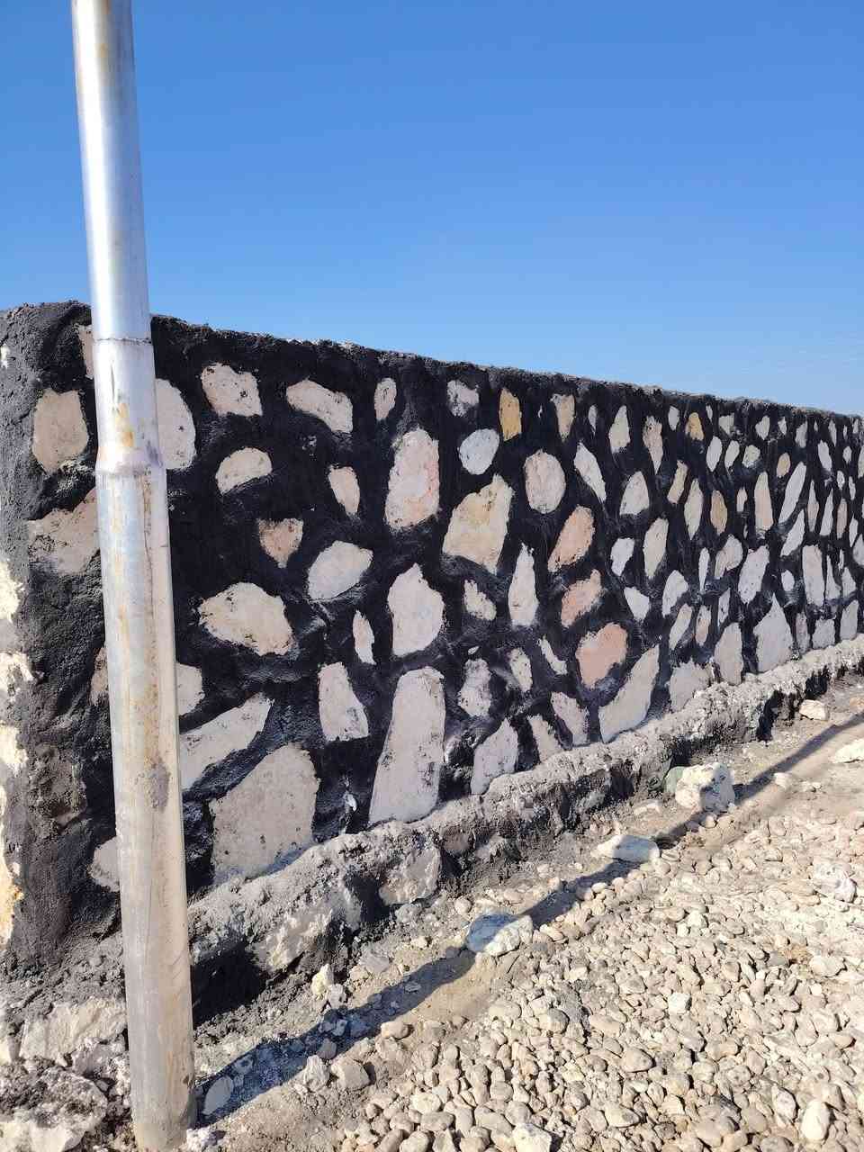 السلام عليكم جزء من عملي
نعمل كافة انوع الحجر 

  اسيجه /بتلو بيت /بيت /تطبيك سواقي /تطبيك كرجات 

الاتصال ***********
او اتصال واتساب
