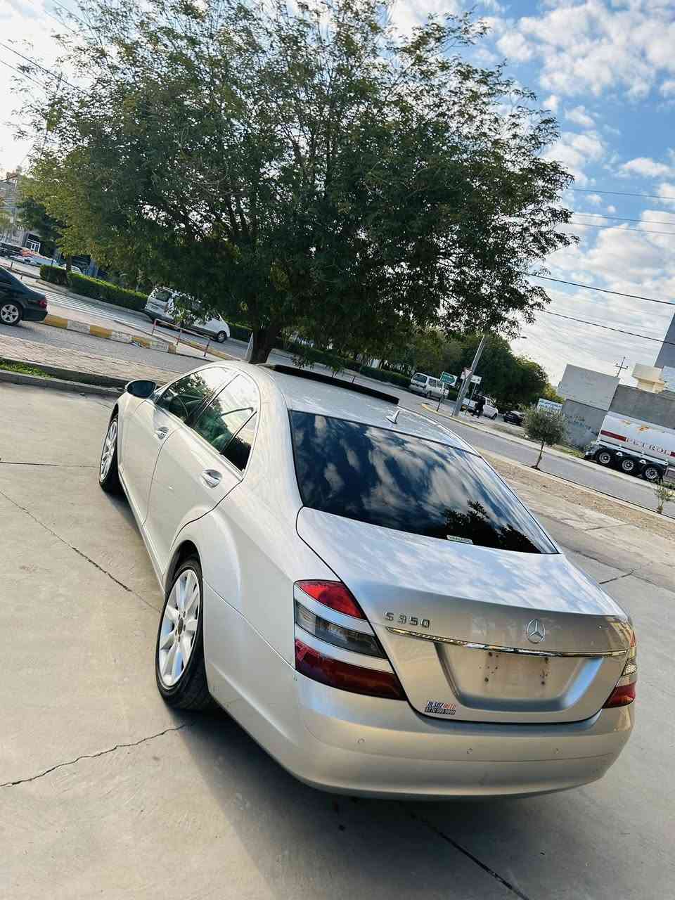 سەرەتا بەناوی خودا
ماشاللە لەماڵی هەمو لایەک 
مارسیدز مۆدیل٢٠٠٩ ساخ ساخ 
s350 
مواسەفات 
سڵاید
کوشن جلد ساردو گەرم 
کامیرەو حاسە
تەعدیل سورعە 
پەردە 
زۆر مواسەفاتتر....
مەکینەو گێڕ سەرف و بوخار بەشەرت 
بۆیاخی یەک پەڵە بچوکی هەیە لەچاملغ پێش 
سعری ٩٠گڵاو مەعامەلەیە کەم 
شوێن کەلار 
*********** 
گۆڕینەوە لەسەر دڵگرتن
