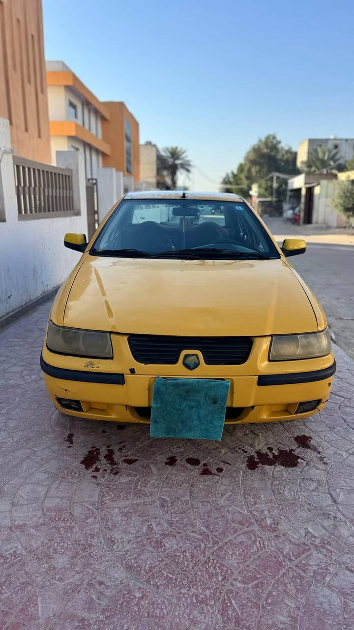 السلام عليكم 
سمند للبيع موديل 10السياره بلاديه لاصبغ ولا ضربه 
مصفره هيئه وغرمات ورقم دولي 
كير محرك حداديه بجيس السياره مامشتغله تكسي باسمي ثاني يوم تحويل سياره خير من الله 
العنوان بغداد دوره الصحه 
رقم ***********

السعر 30$وبيها مجال
