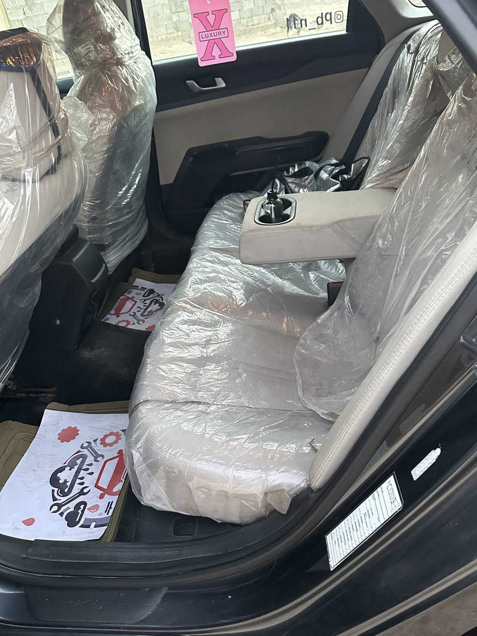 سلام عليكم للبيع كي 5موديل 2022  معوّقين  بعد سنه صير حره بيها ملحضات بصيطه *********** سعر 125 قفل مكاني بغداد
