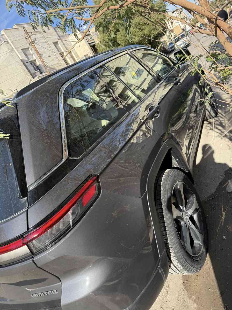 السلام عليكم للبيع فقط
جيب لمتد ٢٠٢٣ 
خليجي مكفوله 
معروفه مواصفات لمتد 
ماشيه ٣٤ الف كيلو 
سنويه بسمي تحويل مباشر 
السعر ٣٧٥٠٠$
العنوان بغداد كم ساره 
***********
